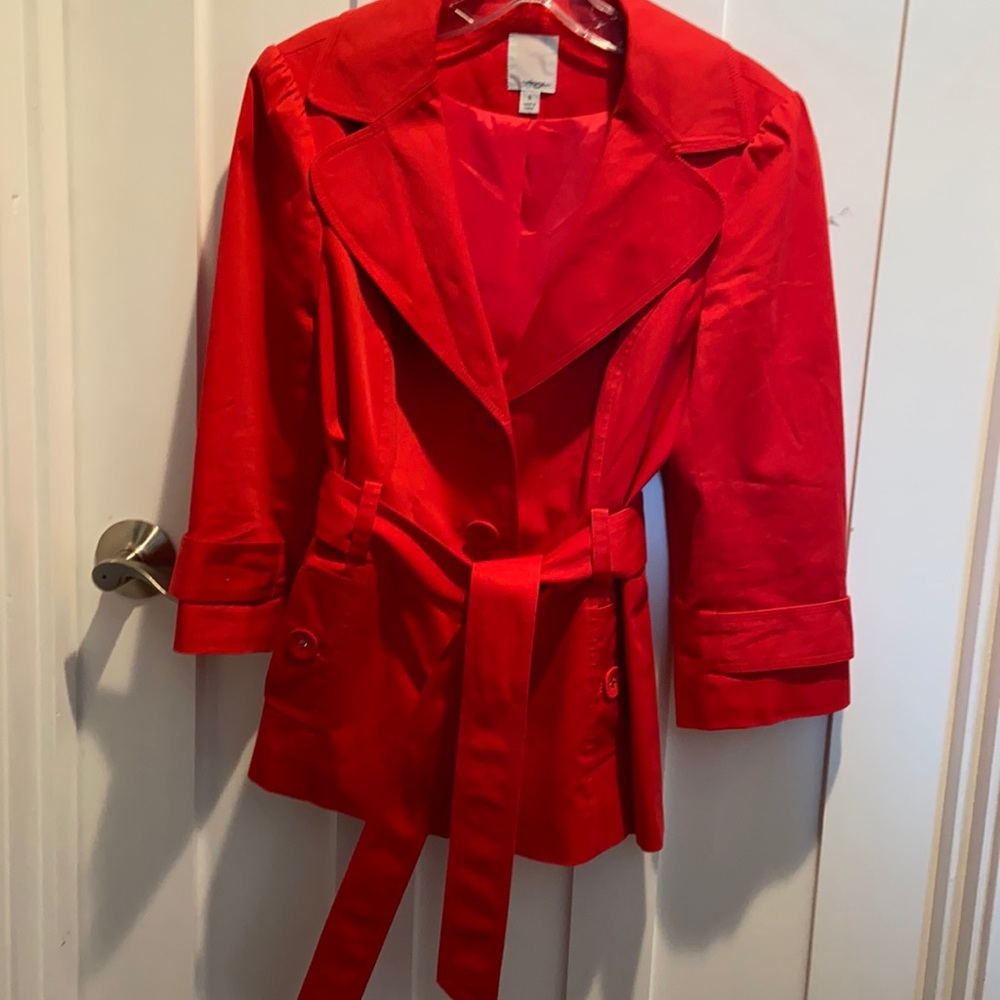 Red, belted blazer / lightweight jacket